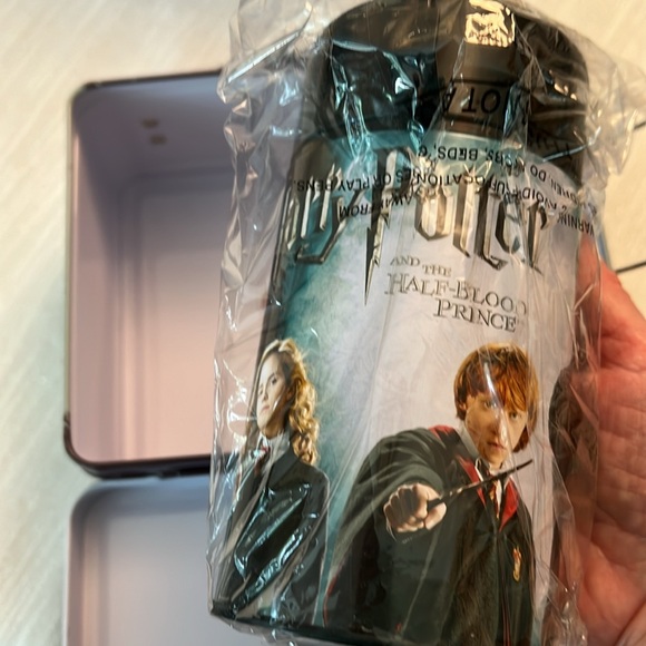 Harry Potter and the Half Blood Prince Metal Lunchbox with packaged thermos  NEW - Picture 3 of 12